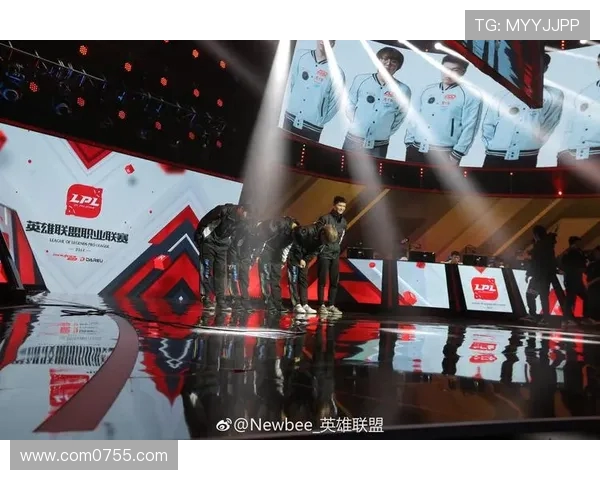 DOTA2深度解析:探讨FPX战队在比赛中的战术灵活性与应变能力