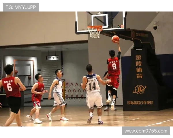 上海篮球队在锦标赛中的灵活性展现与战术调整分析