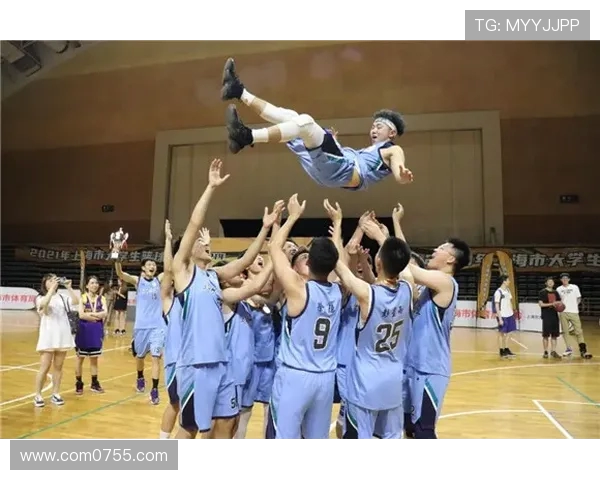 南京篮球队杯赛精彩配合点评展现团队精神与战术默契 南京篮球队杯赛精彩配合点评展现团队精神与战术默契