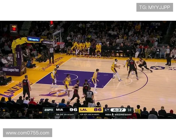 2020年10月1日湖人与热火精彩对决回放全程回顾与赛后分析