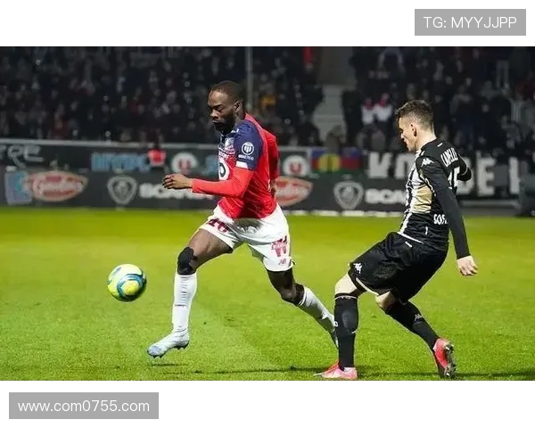 大宫松鼠与枥木SC的激烈对决揭示了日本足球的魅力与竞争力