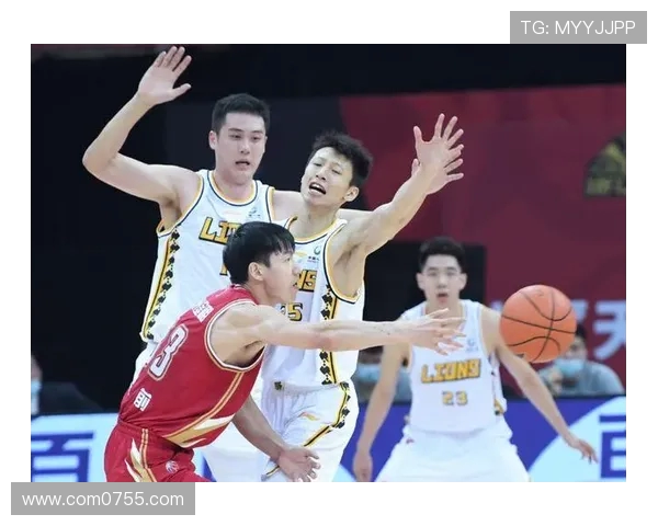 广东对阵首钢全场直播精彩回顾与赛后分析尽在此处