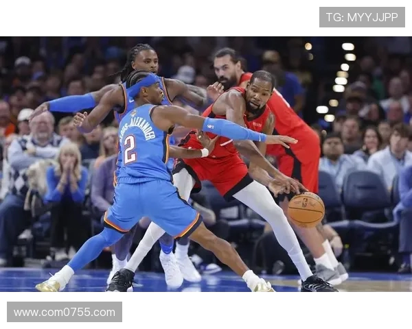 火箭队与雷霆队第二场激战回顾球员表现与战术分析全景呈现