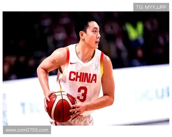 胡明轩:从青涩少年到篮球场上的耀眼明星之路