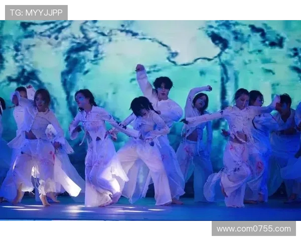 重庆街舞队的节奏之旅：感受街头舞动的热情与魅力