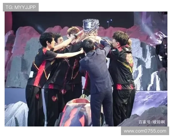 RNG在冠军杯积分榜中以94分稳居第一位置展现强劲实力